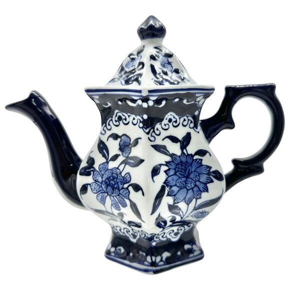 Vintage Inspired Hexagonal Ceramic Teapot With Lid Blue White Floral Design - Picture 7 of 10